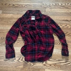 American eagle boyfriend fit plaid long sleeved shirt